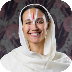Nikunja
(Paṇḍitā Nikunja Dasi)
USA